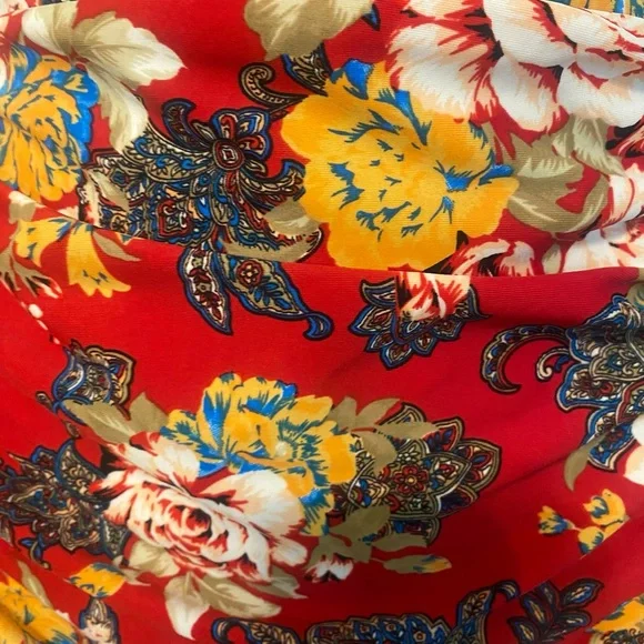 🏊🏼‍♀️ ✨3 for $25 NWOT Floral 2 piece Swim Wear Suit. Color: Multi-Red. Size:XL - Picture 3 of 6